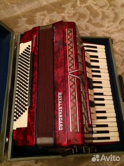 Аккордеон Royal Standard Montana