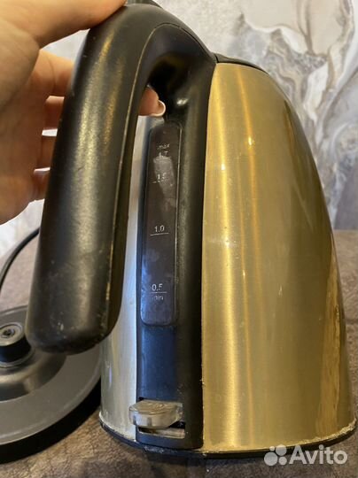 Чайник электрический бу 1.7л в рабочем состоянии