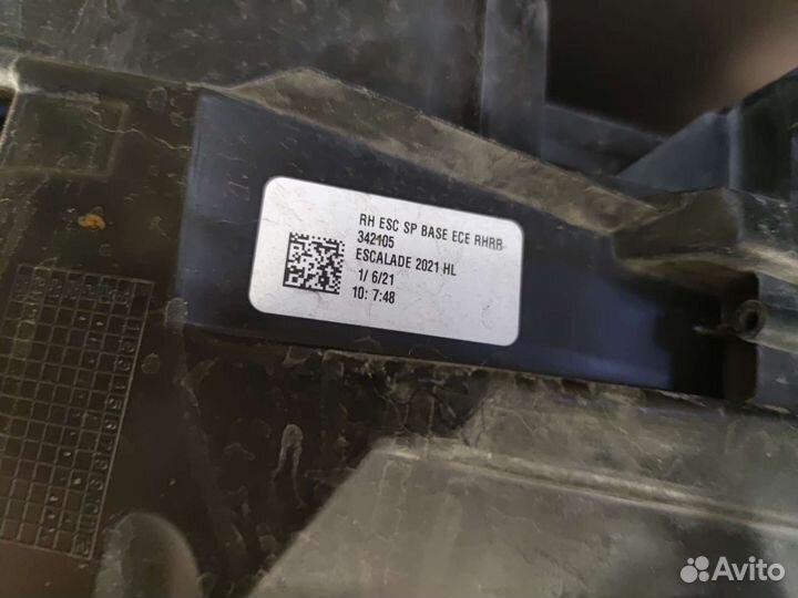 Фара правая Cadillac Escalade V 2021г.в