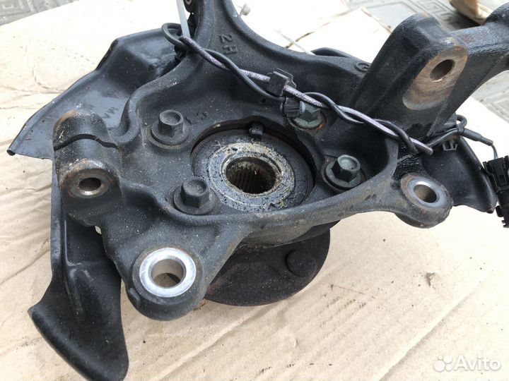 Поворотный кулак ступица левый мазда 3 bm бм