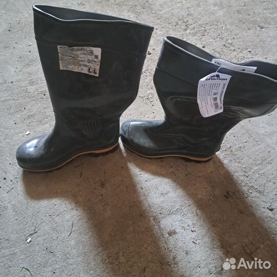 Резиновые сапоги