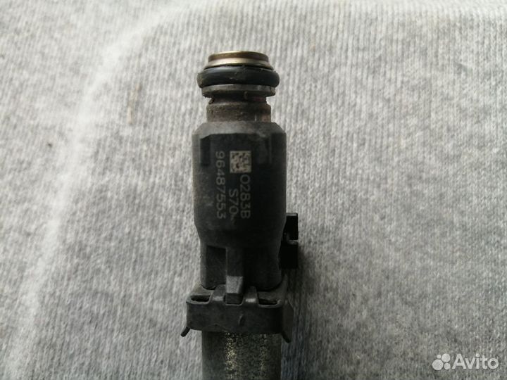 Форсунка chevrolet cruze 1.6