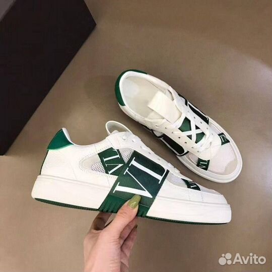 Кроссовки valentino garavani. 9 расцветок