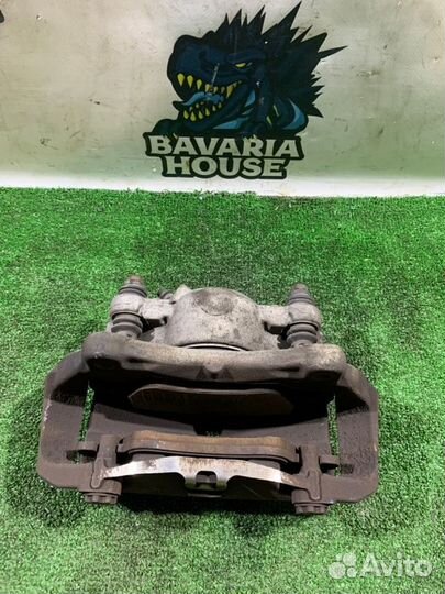 Суппорт передний правый Audi A4 B8 CDN 2010