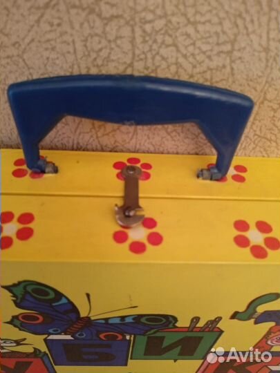 Кубики азбука СССР в деревянном чемодане