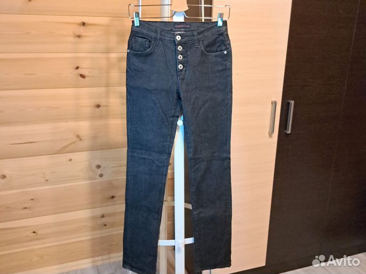 Джинсы 26 на болтах trussardi jeans