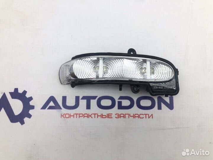 Повторитель поворота правый Mercedes E-Class W211