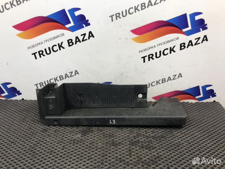 Накладка порога левая Iveco Stralis