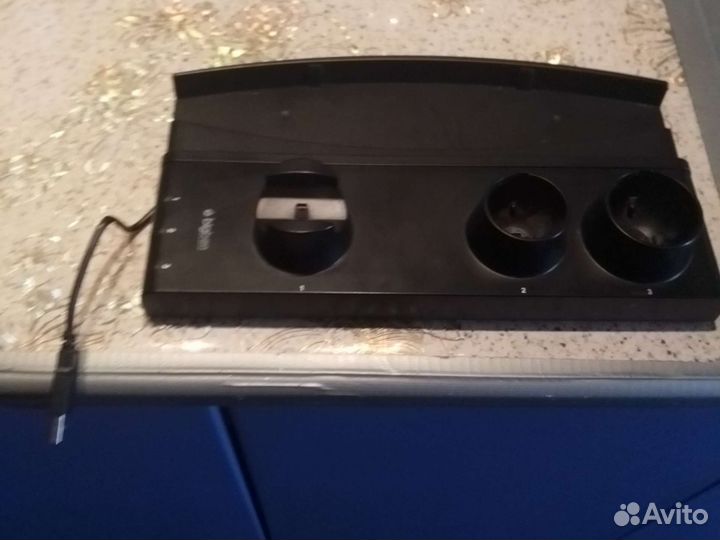 Зарядная станция для джойстиков и мувов PS3