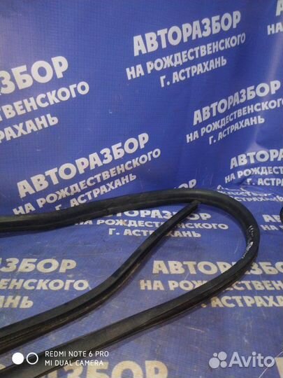 Уплотнитель двери Ваз LADA Largus Cross универсал