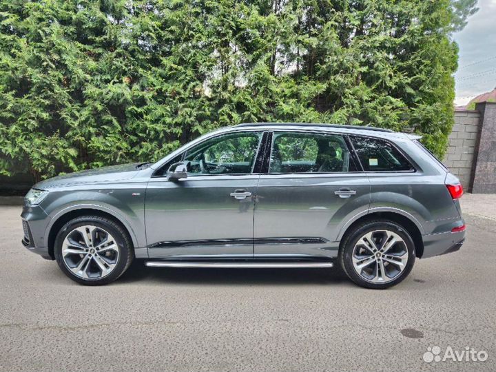 Audi Q7 3.0 AT, 2022