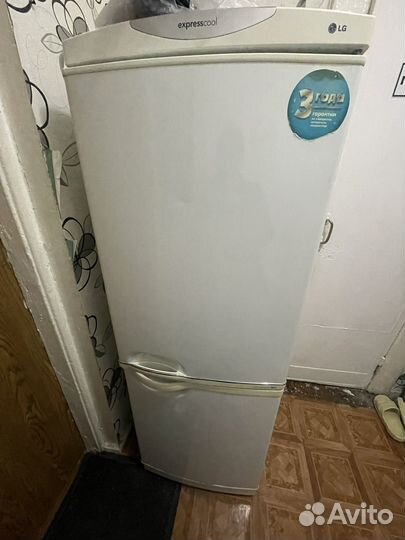 Холодильник двухкамерный LG