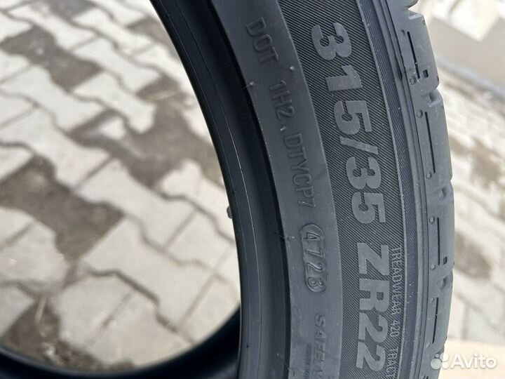 Kumho Ecsta PS71 275/40 R22 и 315/35 R22 111Y