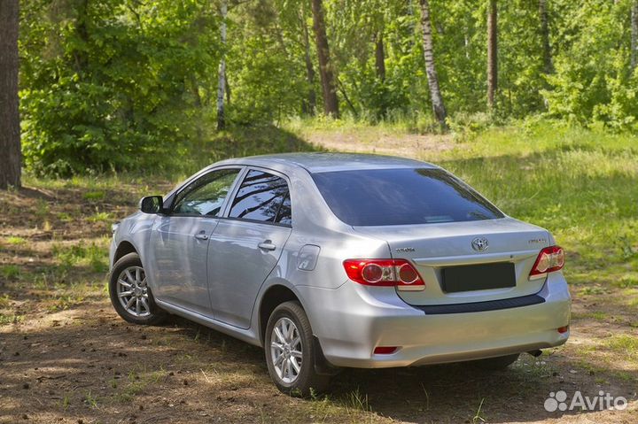 Накладка на бампер Toyota Corolla E150 (10-13) RA