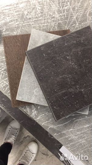 Столик прикроватный