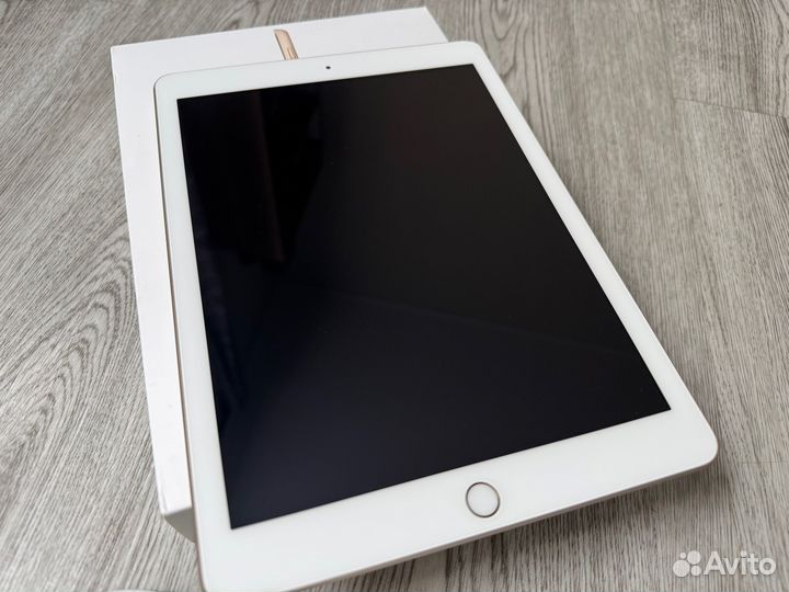 Apple iPad 5 поколения, 128 гб, золотой