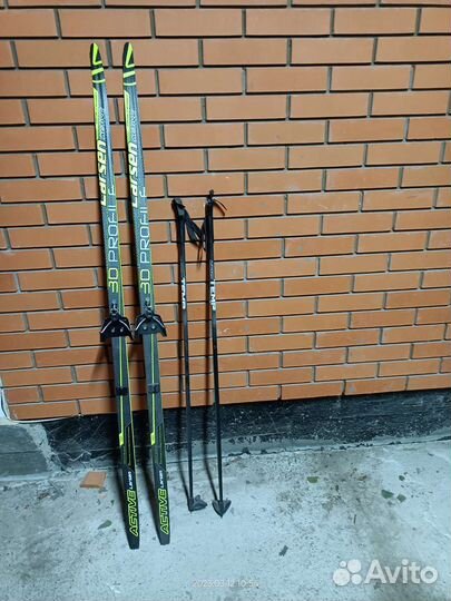 Беговые лыжи