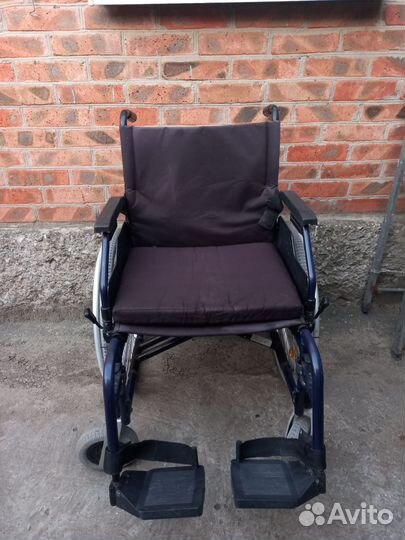 Инвалидная коляска