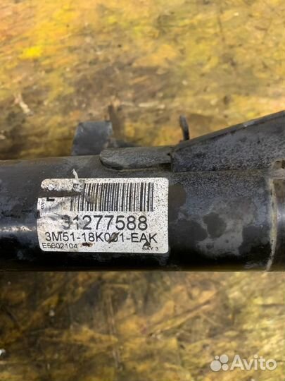 Стойка амортизатор передняя левая Volvo S40 v50