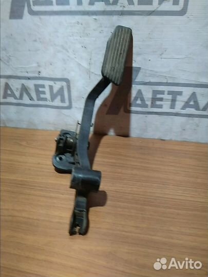 Педаль газа МКПП Kia Cerato 1