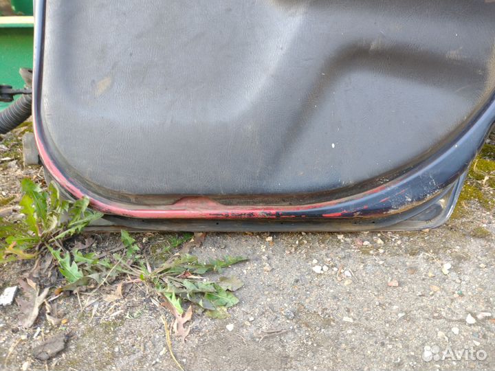 Дверь задняя правая Nissan Primera P11 седан
