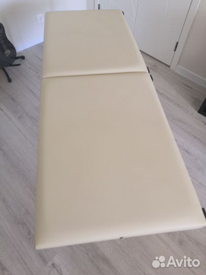 Кушетка косметологическая