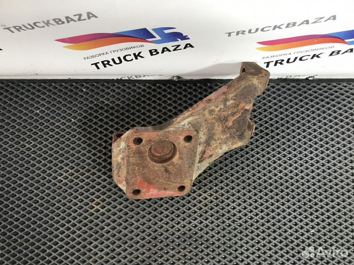 Кронштейн реактивной тяги Renault Magnum