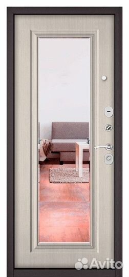 Дверь с зеркалом