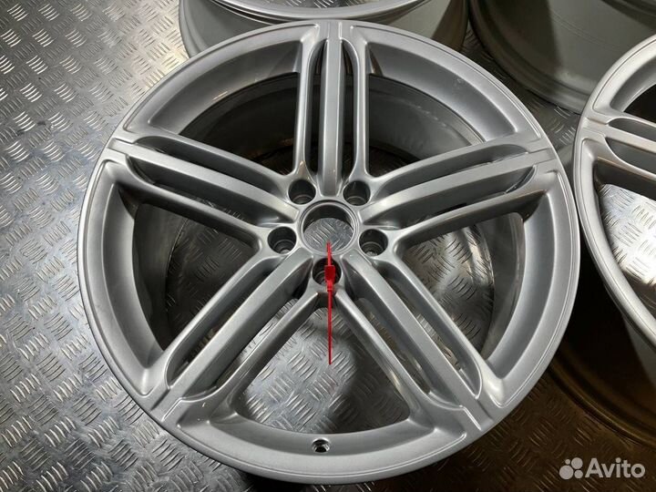 Комплект литых дисков R20x9 5x112