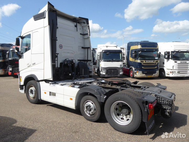 Pазбираем грузовик Volvo FH с 2013