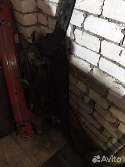 Усилитель бампера Volvo s60