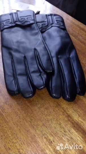 Новые перчатки женские нат. кожа Цвет черный.р.8,5