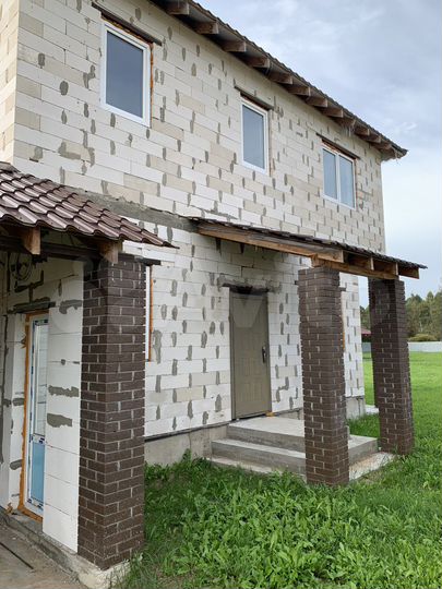 Дом 214 м² на участке 15 сот.