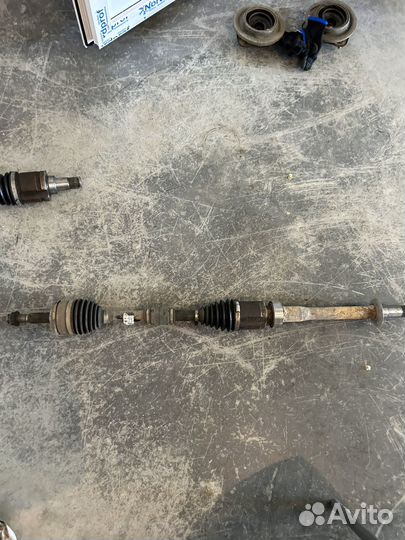 Привод правый toyota camry 70 USA