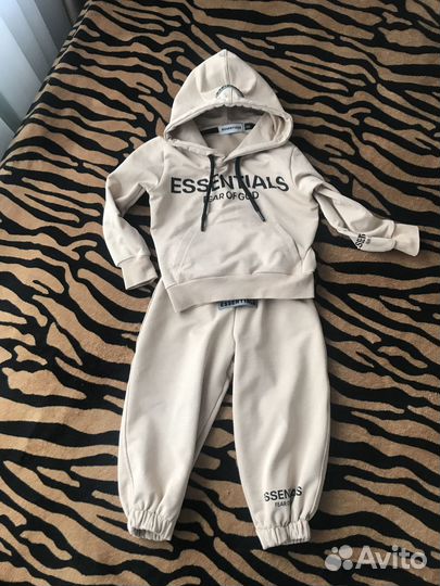 Спортивный костюм