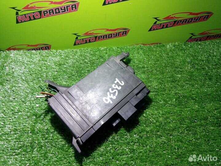 Блок предохранителей nissan J31,PJ31,TNJ31,J31, PJ