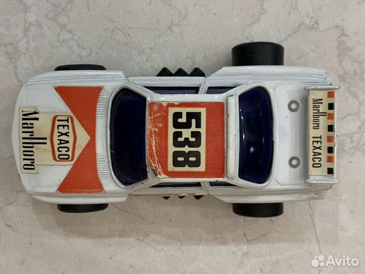 Машинки внедорожники с пружинным механизмом