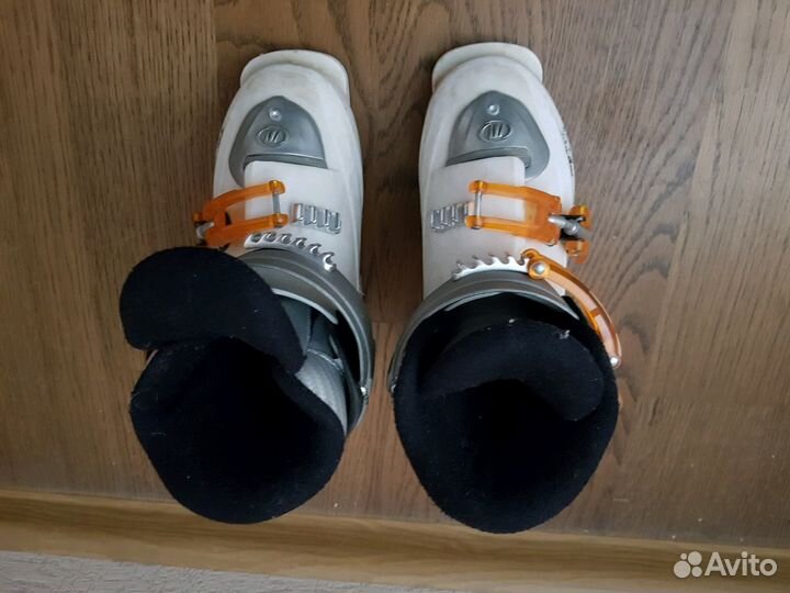 Детские горнолыжные ботинки technika