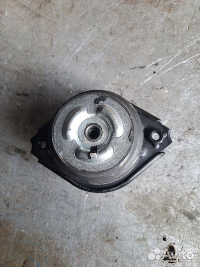Подушка двигателя Mercedes w164