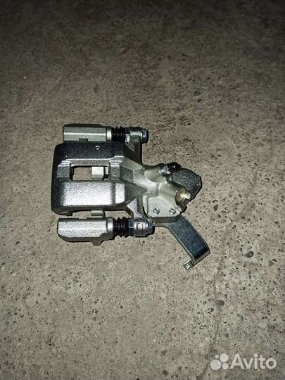 Суппорт на Suzuki SX4 задний правый