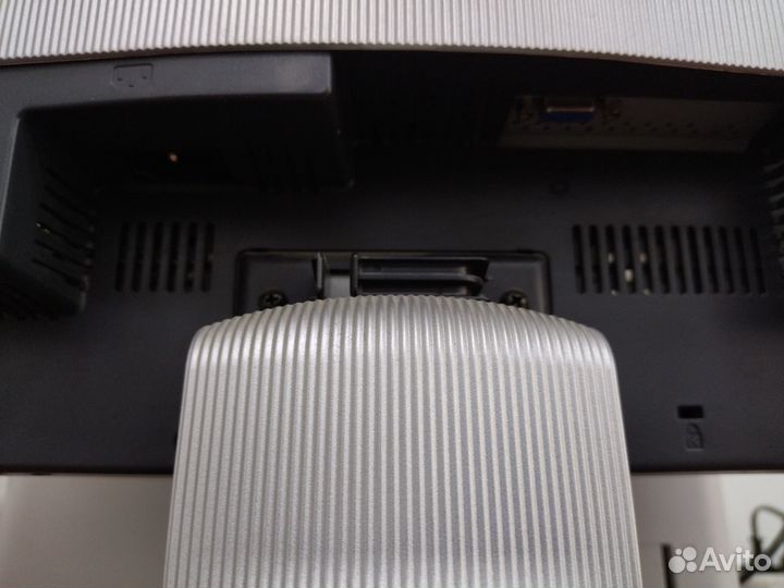 Монитор LG flatron L1730S