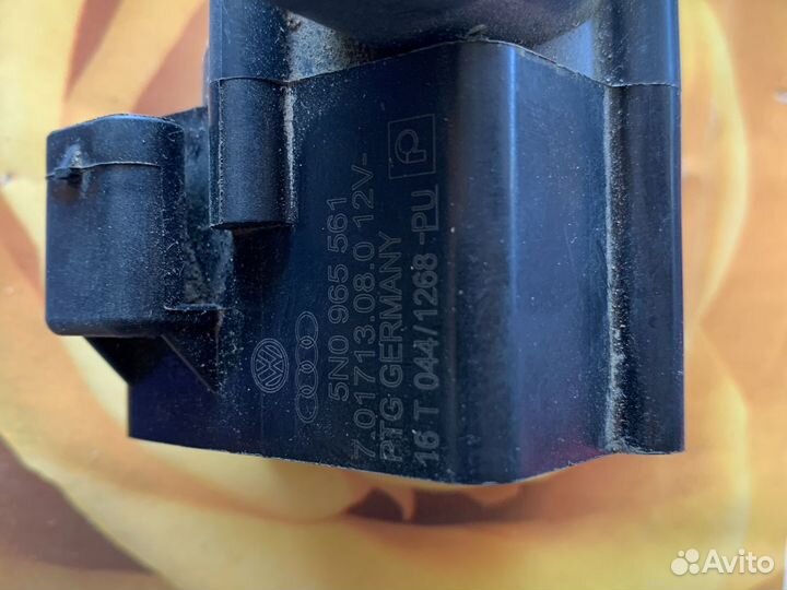 Насос системы охлаждения VAG 5N0965561