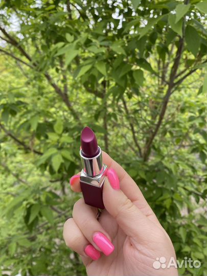 Clinique помада