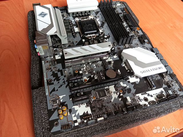 Новая материнка Asrock B560 Steel Legend LGA1200