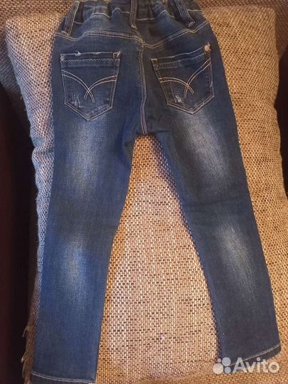 Джинсы 98, 104, 110; толстовки 98,104; пижама 104