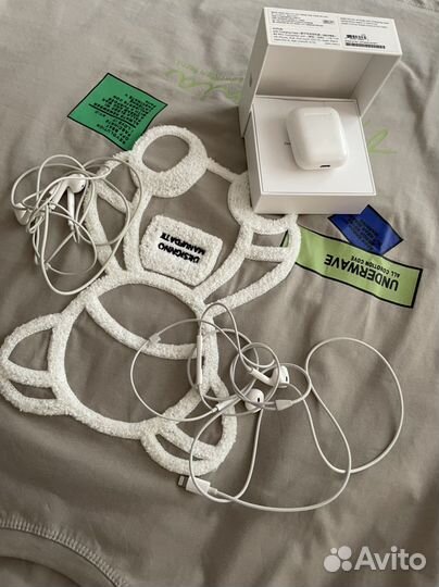 Оригинал airpods 1