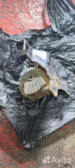 Подушка кпп Тойота спринтер