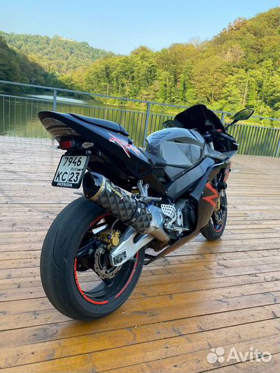 Honda 954rr fireblade