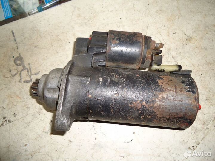 Стартер Фольксваген Пассат В4