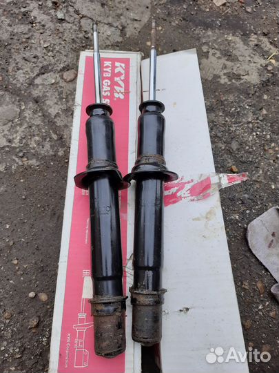 Стойки передние Хонда Аккорд 7